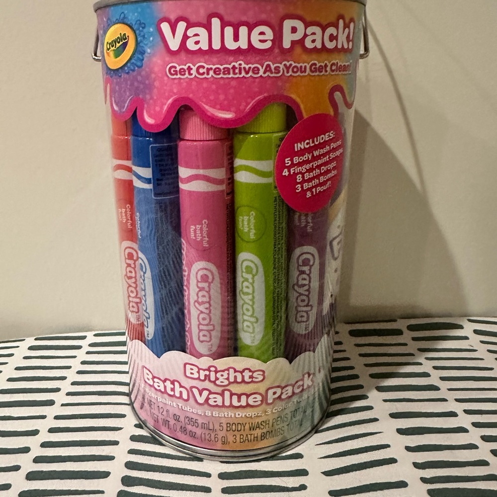 🌈🛁 Splish, Splash, Colorful Fun! 🛁🌈 - Picture 2 of 3